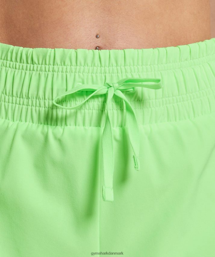 Kvinder Gymshark løber 2 i 1 shorts N4ZDDN52 irisgrøn/lys olivengrøn