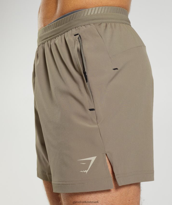 Mænd Gymshark apex 5 hybrid shorts N4ZDDN550 jordbrun