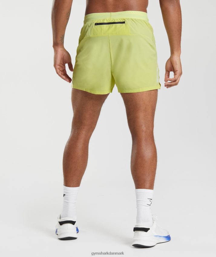 Mænd Gymshark apex run 4 shorts N4ZDDN537 ildflue grøn