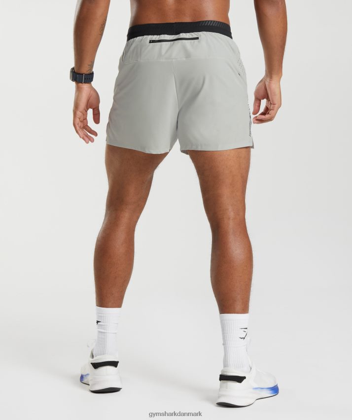 Mænd Gymshark apex run 4 shorts N4ZDDN539 lysegrå